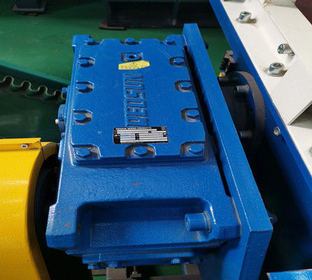 最大生産能力kg/h 17000 プラスチック単軸骨粉砕機