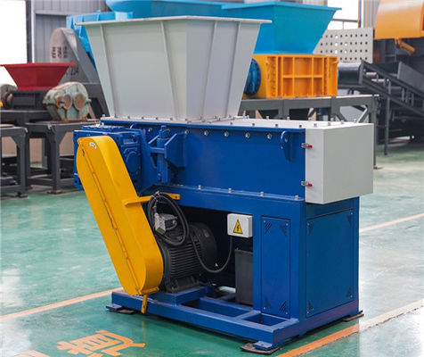 プラスチックの粉砕機 リサイクル用PETボトル・シュレッダー 重量T 2.5