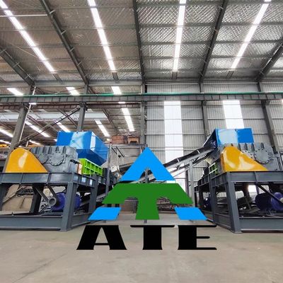 30 kW ダブル・シャフト・シュレッダー タイヤリサイクルプラントでプラスチックスクラップ・メタル・シュレッディング