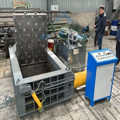 160トンの圧力のための液体金属包装機 金属スラップの金属ブリックティング