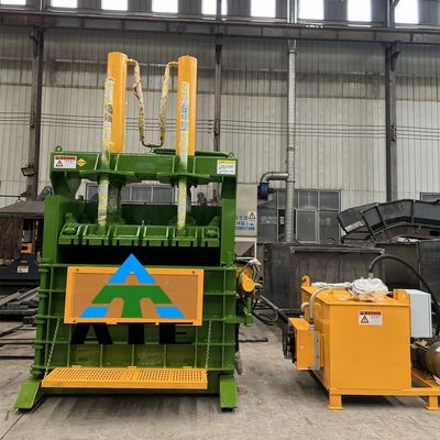 プラスチックと金属スクラップ鉄の包装のための380V電圧水力プレスマシンバレー