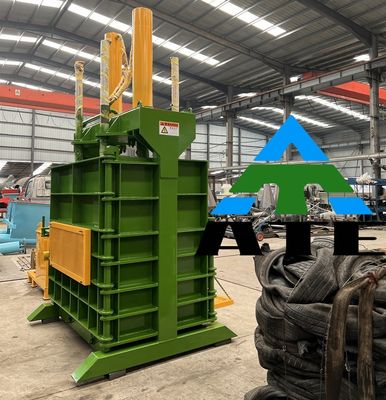 プラスチックと金属スクラップ鉄の包装のための380V電圧水力プレスマシンバレー