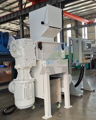 最大生産容量 17000kg/h 包装用バレルパレット用4軸スレッダー
