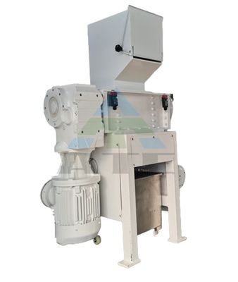 プラスチックボトルと金属ドラムのリサイクルニーズのためのプロフェッショナル4シャフトシレッダー