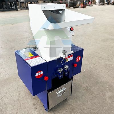 容量300~350kg/hのプラスチックボトルをリサイクルする