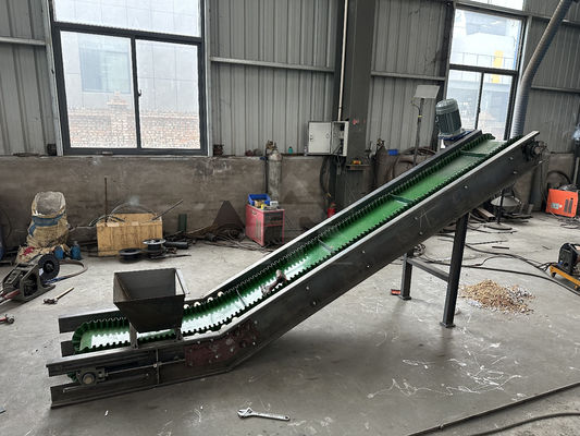 家庭用プラスチックおよび小金属リサイクルのための単電動ダブルシャフトシェードラーマシン