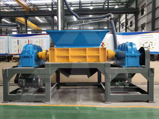 直接機能 粉砕機 プラスチックボトル メタル プラスチック 粉砕機 小切片
